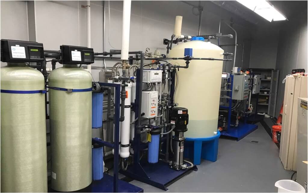 reverse osmosis system with storage tank